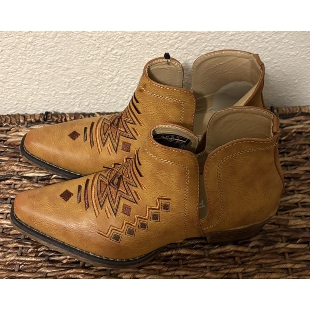 Roper Ava Aztec Southwest Embroidered Snip Toe Cowboy Booties Womens Size10